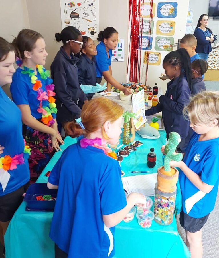 Robertson Logos Primary School Kids